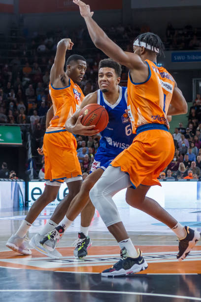 跑卫昆肖恩 跑卫昆肖恩