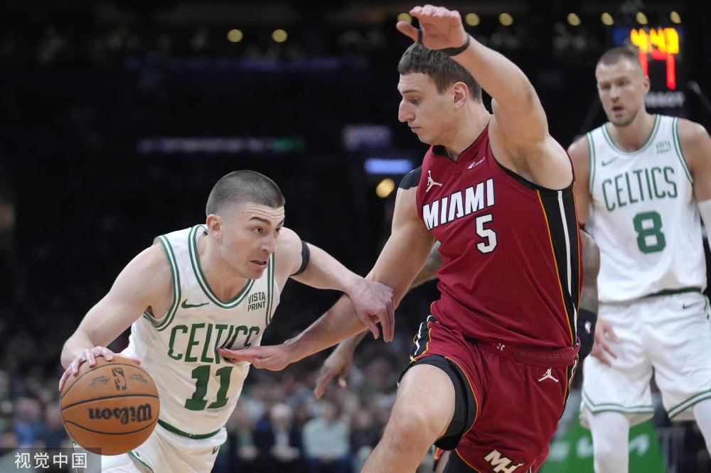 着球迷和媒 着球迷和媒