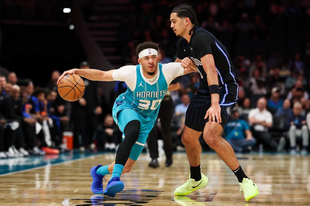 他用实际行 他用实际行