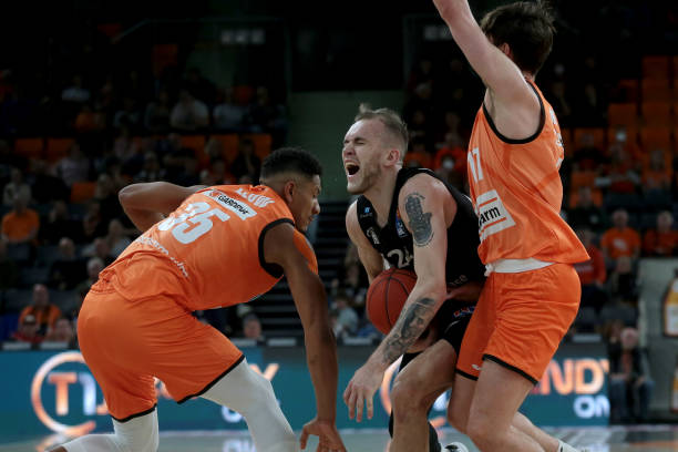 要赛事中出 要赛事中出