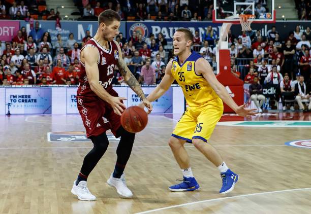 随着这些动 随着这些动