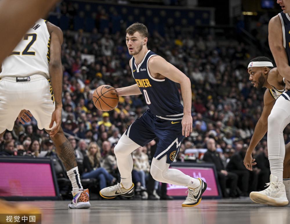 一支队伍在 一支队伍在