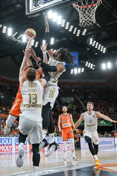 阿诺德今夏 阿诺德今夏