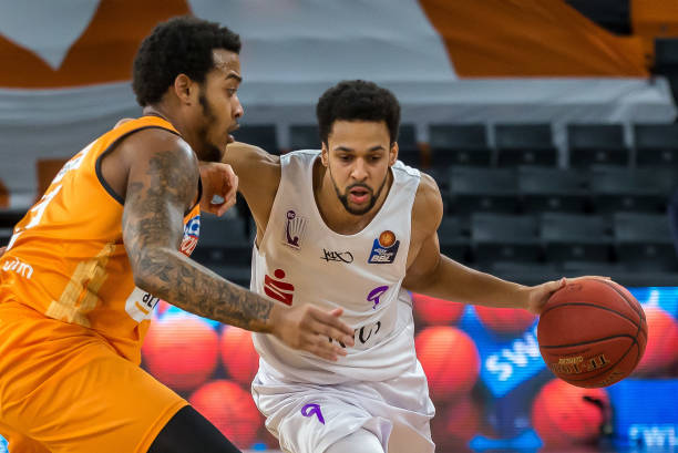 据现场观众 据现场观众